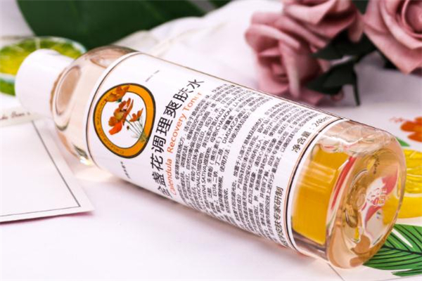 京衛(wèi)本草金盞花爽膚水成分 京衛(wèi)本草金盞花水能祛痘印嗎 京衛(wèi)本草金盞花爽膚水成分 京衛(wèi)本草金盞花水能祛痘印嗎