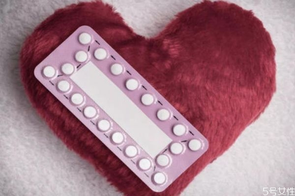 一個月能吃兩次緊急避孕藥嗎 吃避孕藥要注意什么 一個月能吃兩次緊急避孕藥嗎 吃避孕藥要注意什么
