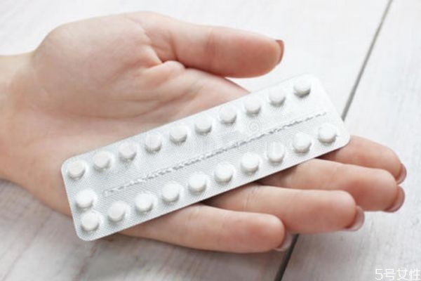 一個月能吃兩次緊急避孕藥嗎 吃避孕藥要注意什么 一個月能吃兩次緊急避孕藥嗎 吃避孕藥要注意什么