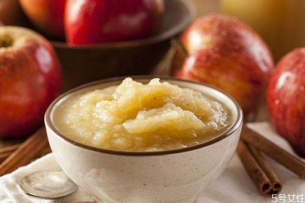 蘋果煮可以吃嗎 蘋果煮了吃好還是生吃的好 蘋果煮可以吃嗎 蘋果煮了吃好還是生吃的好