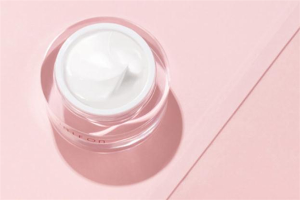 御泥坊v7素顏霜怎么樣 御泥坊v7素顏霜夏天可以用嗎 御泥坊v7素顏霜怎么樣 御泥坊v7素顏霜夏天可以用嗎