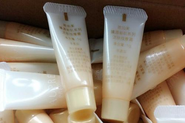 歐珀萊按摩霜用完要洗嗎 什么膚質(zhì)適合用按摩霜 歐珀萊按摩霜用完要洗嗎 什么膚質(zhì)適合用按摩霜