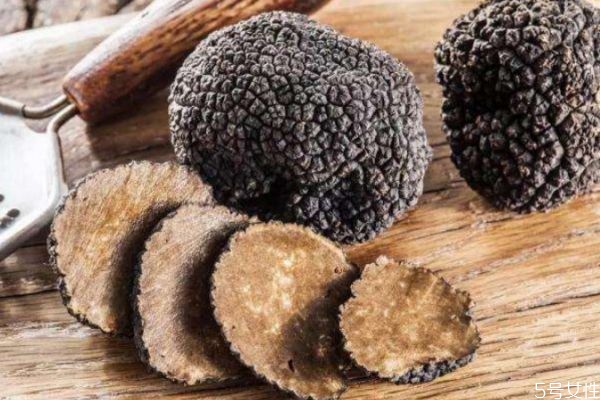 黑松露什么人不能吃 黑松露怎么做好吃 黑松露什么人不能吃 黑松露怎么做好吃