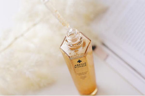 嬌蘭復(fù)原蜜和精華區(qū)別 嬌蘭復(fù)原蜜和精華順序