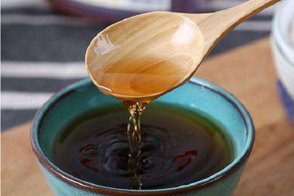 涼菜里可以放料酒嗎 炒菜什么時候放料酒 涼菜里可以放料酒嗎 炒菜什么時候放料酒