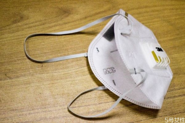 醫(yī)用口罩正反面怎么區(qū)分 醫(yī)用口罩怎么戴 醫(yī)用口罩正反面怎么區(qū)分 醫(yī)用口罩怎么戴