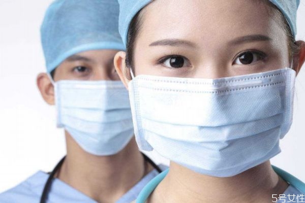 普通口罩可以預(yù)防肺炎嗎 預(yù)防肺炎必須要什么口罩 普通口罩可以預(yù)防肺炎嗎 預(yù)防肺炎必須要什么口罩