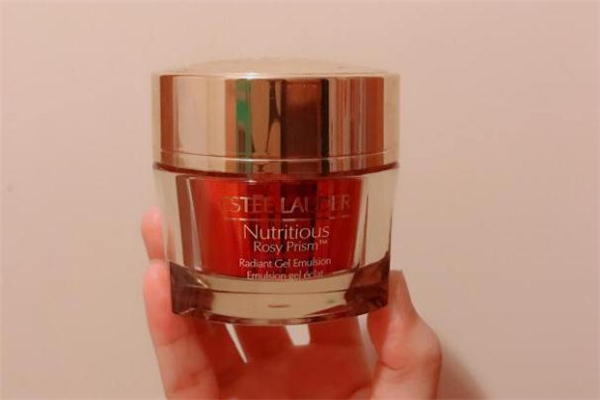 雅詩蘭黛紅石榴面霜真假辨別 紅石榴面霜和晚霜的區(qū)別 雅詩蘭黛紅石榴面霜真假辨別 紅石榴面霜和晚霜的區(qū)別