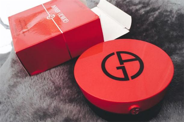 阿瑪尼紅氣墊真假 阿瑪尼紅氣墊和圣羅蘭羽毛氣墊哪個好 阿瑪尼紅氣墊真假 阿瑪尼紅氣墊和圣羅蘭羽毛氣墊哪個好