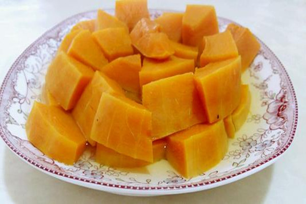 蒸南瓜用冷水還是熱水 蒸南瓜可以帶皮嗎 蒸南瓜用冷水還是熱水 蒸南瓜可以帶皮嗎