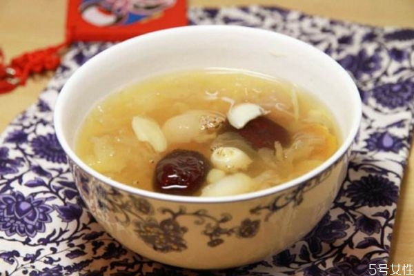 孕早期喝什么湯好 常見(jiàn)的安胎湯有什么 孕早期喝什么湯好 常見(jiàn)的安胎湯有什么