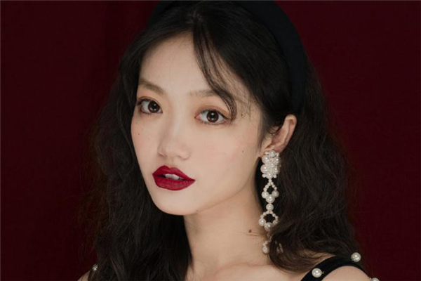 雅詩(shī)蘭黛314口紅多少錢(qián) 雅詩(shī)蘭黛314適合素顏嗎