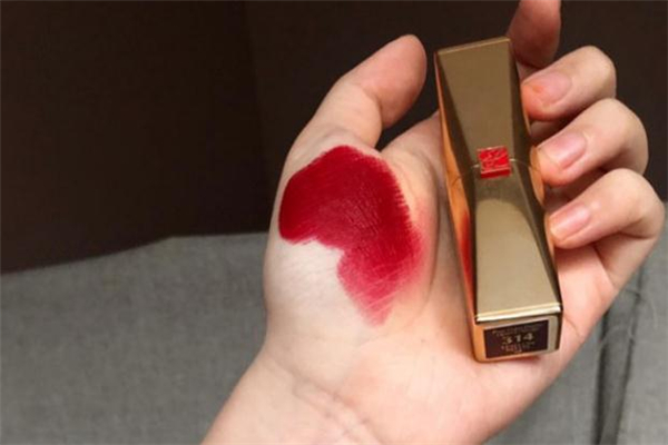 雅詩(shī)蘭黛314口紅多少錢(qián) 雅詩(shī)蘭黛314適合素顏嗎