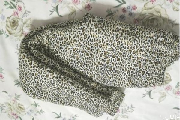 棉褲怎么疊省地方 冬天棉褲收納注意事項(xiàng) 棉褲怎么疊省地方 冬天棉褲收納注意事項(xiàng)