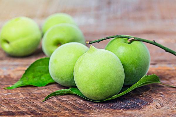 青梅怎么吃好吃 吃青梅怎樣能不澀 青梅怎么吃好吃 吃青梅怎樣能不澀