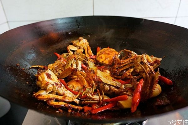 炸好的螃蟹可以放多久 炸好的螃蟹可以冷藏嗎 炸好的螃蟹可以放多久 炸好的螃蟹可以冷藏嗎