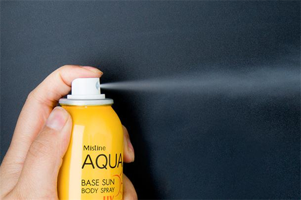mistine防曬噴霧可以帶上飛機嗎 mistine防曬噴霧能托運嗎 mistine防曬噴霧可以帶上飛機嗎 mistine防曬噴霧能托運嗎