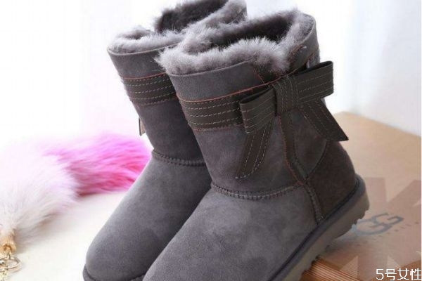 雪地靴怎么穿好看 雪地靴怎么搭配 雪地靴怎么穿好看 雪地靴怎么搭配
