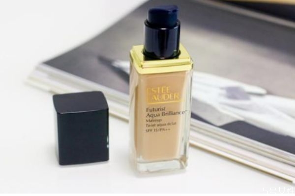 雅詩蘭黛沁水粉底液真假 雅詩蘭黛沁水粉底液好用嗎 雅詩蘭黛沁水粉底液真假 雅詩蘭黛沁水粉底液好用嗎