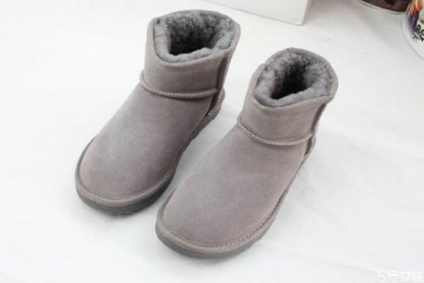 雪地靴有臭味怎么辦 穿雪地靴腳臭了怎么辦 雪地靴有臭味怎么辦 穿雪地靴腳臭了怎么辦