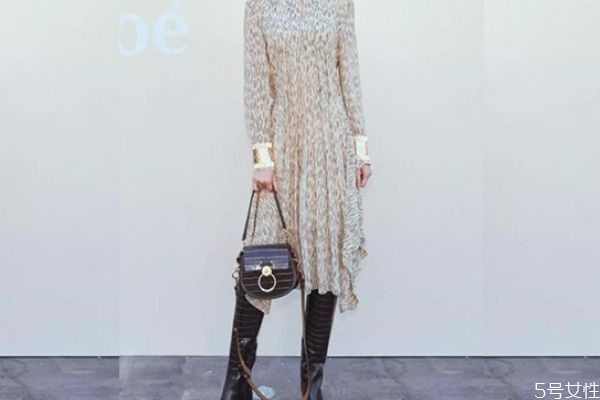 長(zhǎng)筒靴怎么保養(yǎng) 絨面長(zhǎng)靴怎么打理 長(zhǎng)筒靴怎么保養(yǎng) 絨面長(zhǎng)靴怎么打理