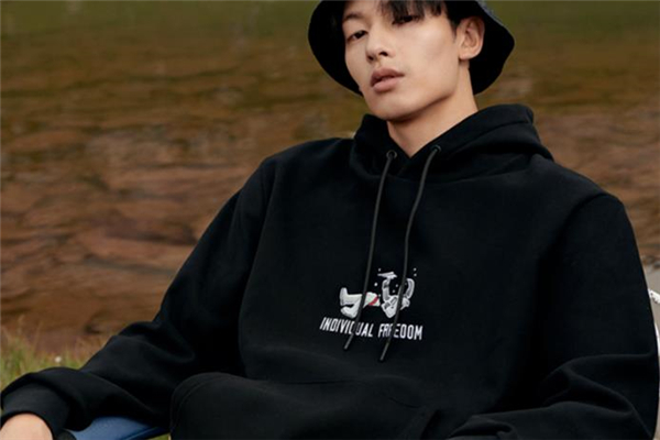 男生早春如何穿搭 男生早春個(gè)性穿搭圖片 男生早春如何穿搭 男生早春個(gè)性穿搭圖片