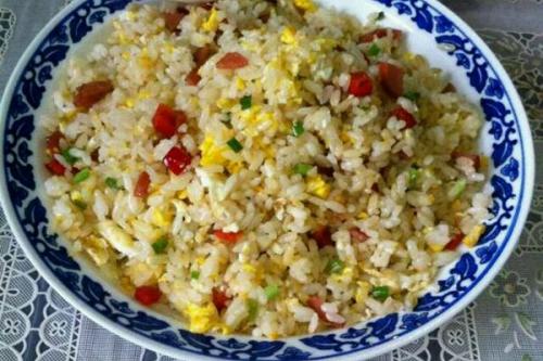蛋炒飯放生抽還是老抽 蛋炒飯放生抽怎么做 蛋炒飯放生抽還是老抽 蛋炒飯放生抽怎么做
