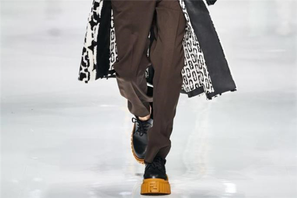 2020早春男裝流行趨勢(shì) 男士早春必備單品 2020早春男裝流行趨勢(shì) 男士早春必備單品