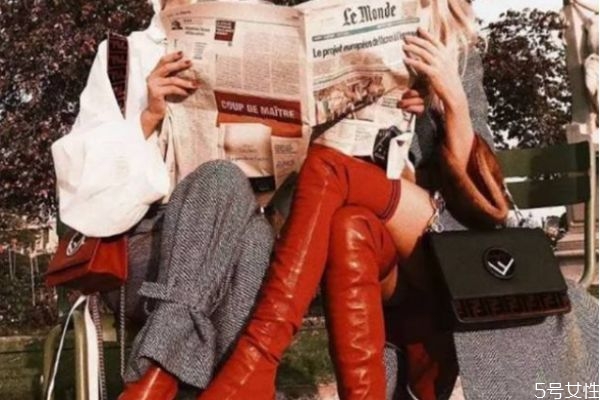 冬天靴子加絨的好還是不加絨的好 靴子要不要買加絨的 冬天靴子加絨的好還是不加絨的好 靴子要不要買加絨的