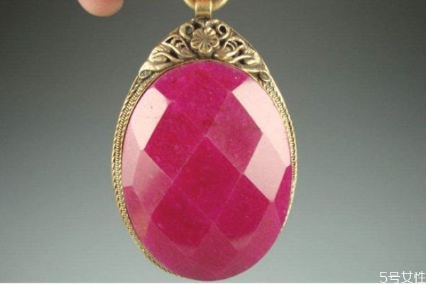 紅寶石如何存放 紅寶石如何清洗保養(yǎng) 紅寶石如何存放 紅寶石如何清洗保養(yǎng)