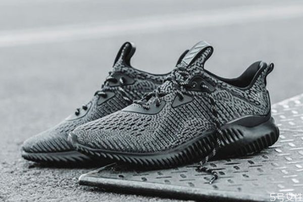 阿迪bounce和boost哪個(gè)走路舒服 bounce和boost對(duì)比 阿迪bounce和boost哪個(gè)走路舒服 bounce和boost對(duì)比