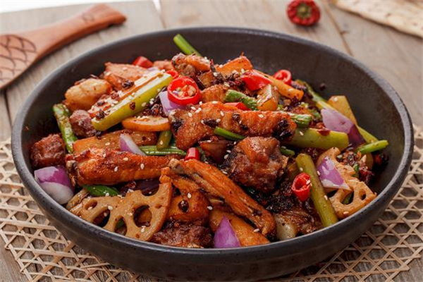 香鍋雞翅的做法 香鍋雞翅怎么做好吃 香鍋雞翅的做法 香鍋雞翅怎么做好吃