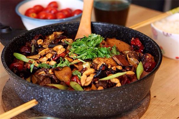 麻辣香鍋孕婦能吃嗎 麻辣香鍋可以用火鍋底料嗎 麻辣香鍋孕婦能吃嗎 麻辣香鍋可以用火鍋底料嗎