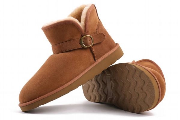 女生雪地靴穿什么褲子 冬季雪地靴配什么褲子好看 女生雪地靴穿什么褲子 冬季雪地靴配什么褲子好看