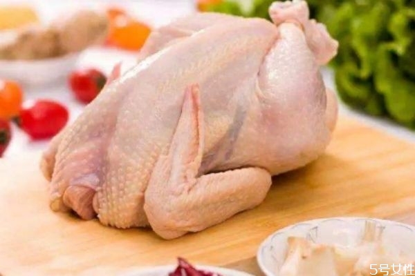 雞肉不能和什么一起吃 有什么關(guān)于雞肉的名菜嗎 雞肉不能和什么一起吃 有什么關(guān)于雞肉的名菜嗎