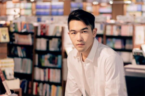 男生約會穿什么衣服合適 男生約會如何穿搭 男生約會穿什么衣服合適 男生約會如何穿搭