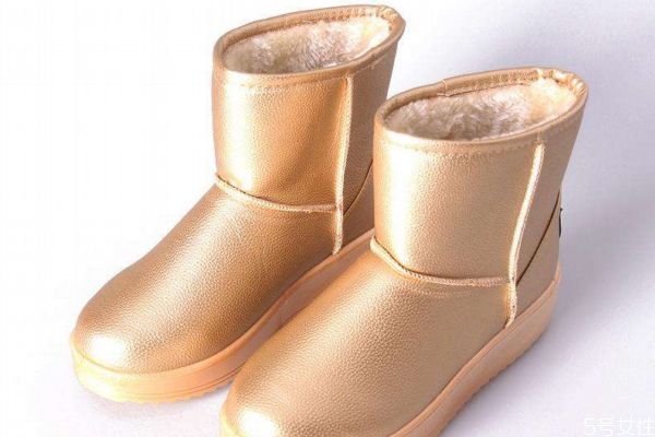 哪個(gè)牌子的雪地靴好 雪地靴的品牌推薦