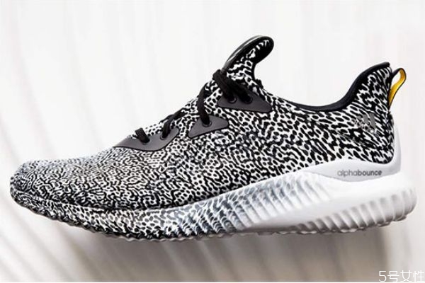 阿迪bounce和boost哪個(gè)走路舒服 bounce和boost對(duì)比 阿迪bounce和boost哪個(gè)走路舒服 bounce和boost對(duì)比