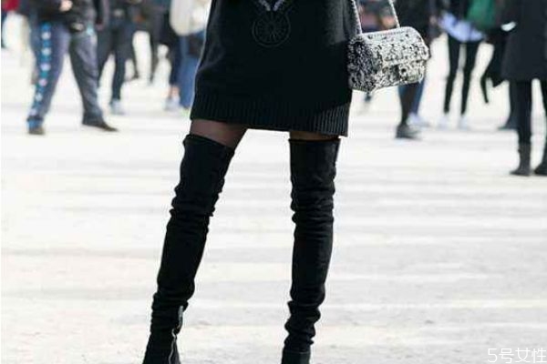 過(guò)膝長(zhǎng)靴掉筒怎么辦 過(guò)膝靴搭配什么上衣好看 過(guò)膝長(zhǎng)靴掉筒怎么辦 過(guò)膝靴搭配什么上衣好看