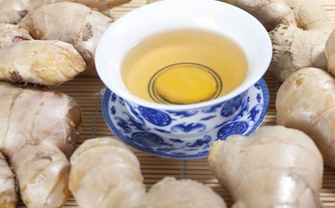 陳皮和生姜泡水的功效 什么人不能喝陳皮生姜泡水 陳皮和生姜泡水的功效 什么人不能喝陳皮生姜泡水