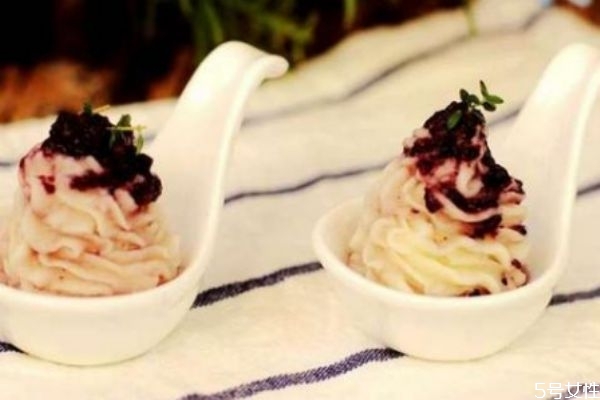 紫薯山藥糕含有營養(yǎng)價值 吃紫薯山藥糕的好處 紫薯山藥糕含有營養(yǎng)價值 吃紫薯山藥糕的好處