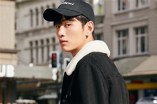 男生羊羔毛外套怎么搭配 男生羊羔毛外套搭配圖片 男生羊羔毛外套怎么搭配 男生羊羔毛外套搭配圖片