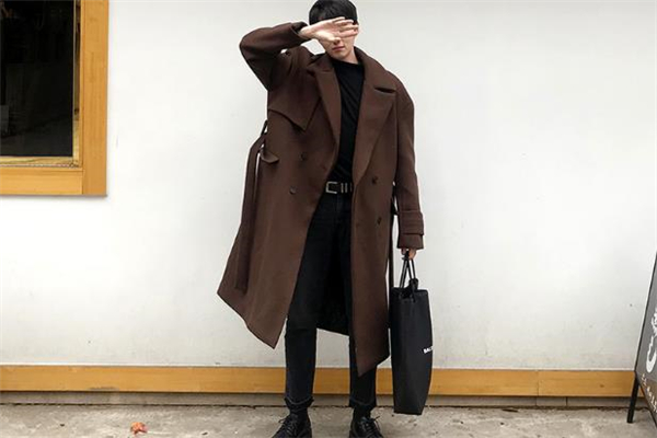 男生穿什么樣的長大衣好看 男生長款大衣搭配圖片 男生穿什么樣的長大衣好看 男生長款大衣搭配圖片