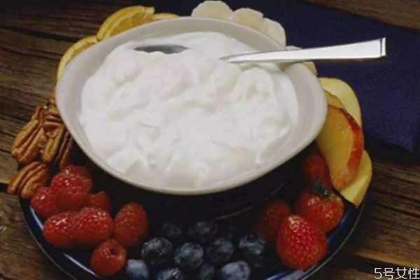 喝酸奶有什么好處 酸奶什么時(shí)候喝最好 喝酸奶有什么好處 酸奶什么時(shí)候喝最好