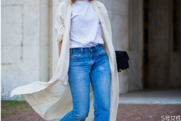 牛仔褲第一次洗是用鹽還是白醋 牛仔褲第一次清洗注意 牛仔褲第一次洗是用鹽還是白醋 牛仔褲第一次清洗注意