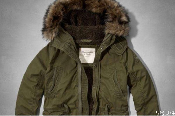 派克服可以買什么顏色 派克大衣搭配方法 派克服可以買什么顏色 派克大衣搭配方法