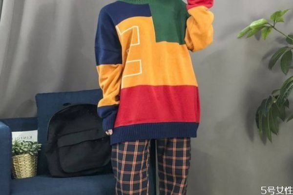 格紋褲搭配什么上衣好看 格子褲秋冬搭配 格紋褲搭配什么上衣好看 格子褲秋冬搭配