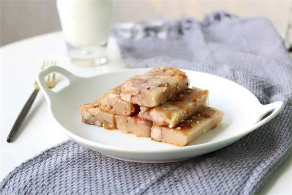 芋頭蒸排骨的做法 芋頭蒸排骨的竅門(mén)