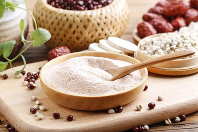 怎么辨別薏米粉是否過期 薏米粉過期了還能干什么 怎么辨別薏米粉是否過期 薏米粉過期了還能干什么