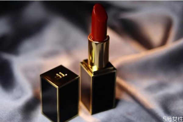 tf正品與高仿的區(qū)別 tf黑管口紅真?zhèn)舞b別 tf正品與高仿的區(qū)別 tf黑管口紅真?zhèn)舞b別